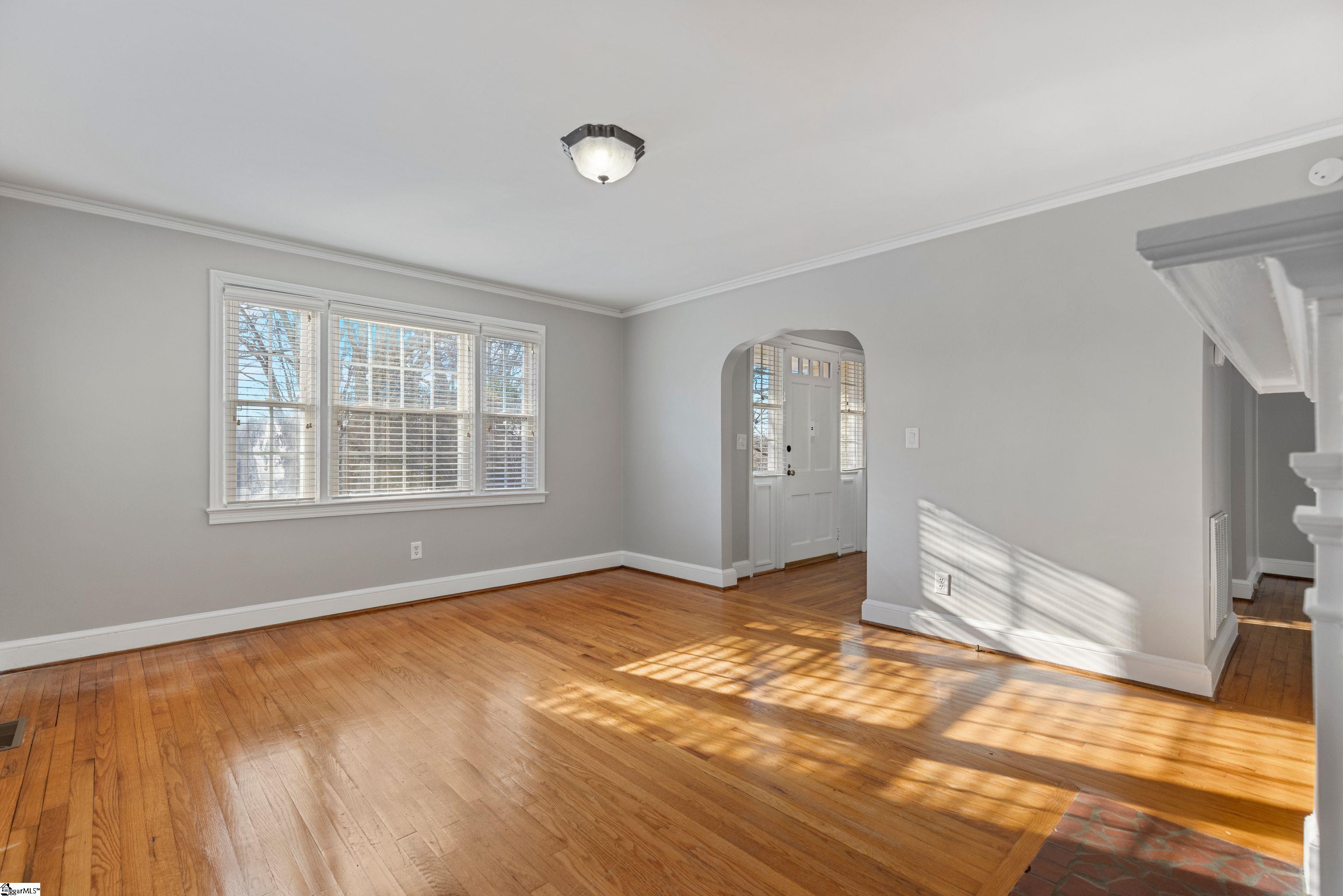 11 Ridgecrest Drive Greenville, SC 29609 - Photo 3 of 25 Gallery Image 3