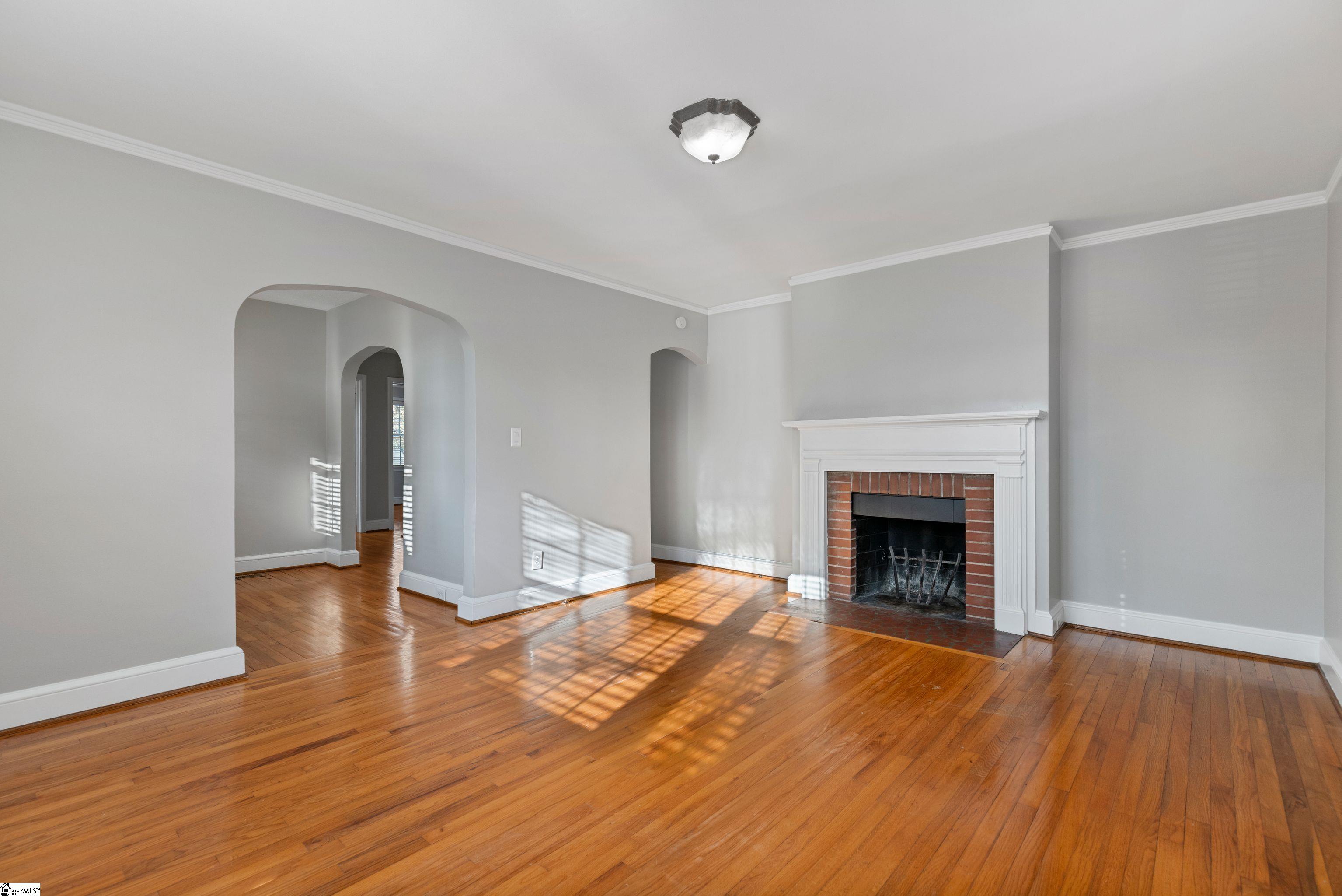 11 Ridgecrest Drive Greenville, SC 29609 - Photo 5 of 25 Gallery Image 5
