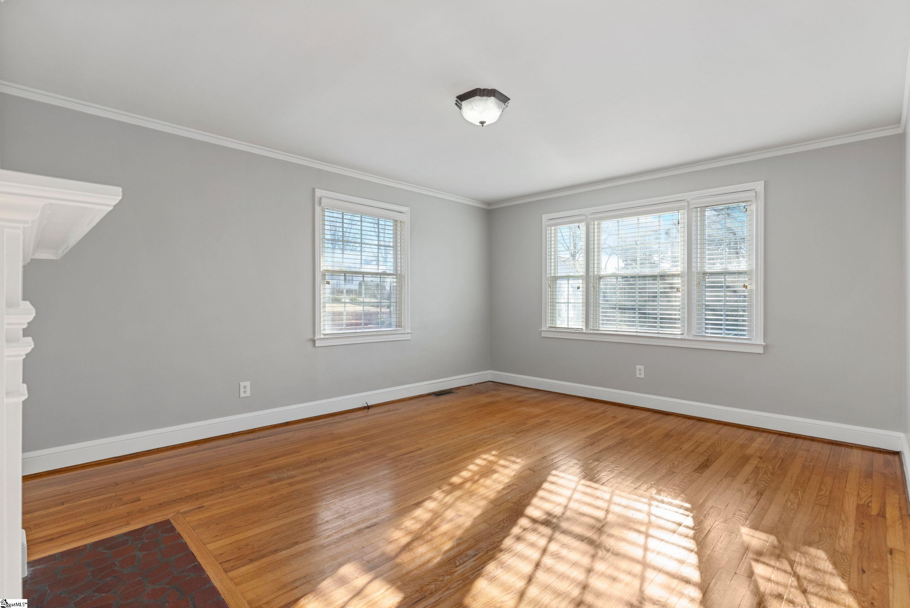 11 Ridgecrest Drive Greenville, SC 29609 - Photo 6 of 25 Gallery Image 6