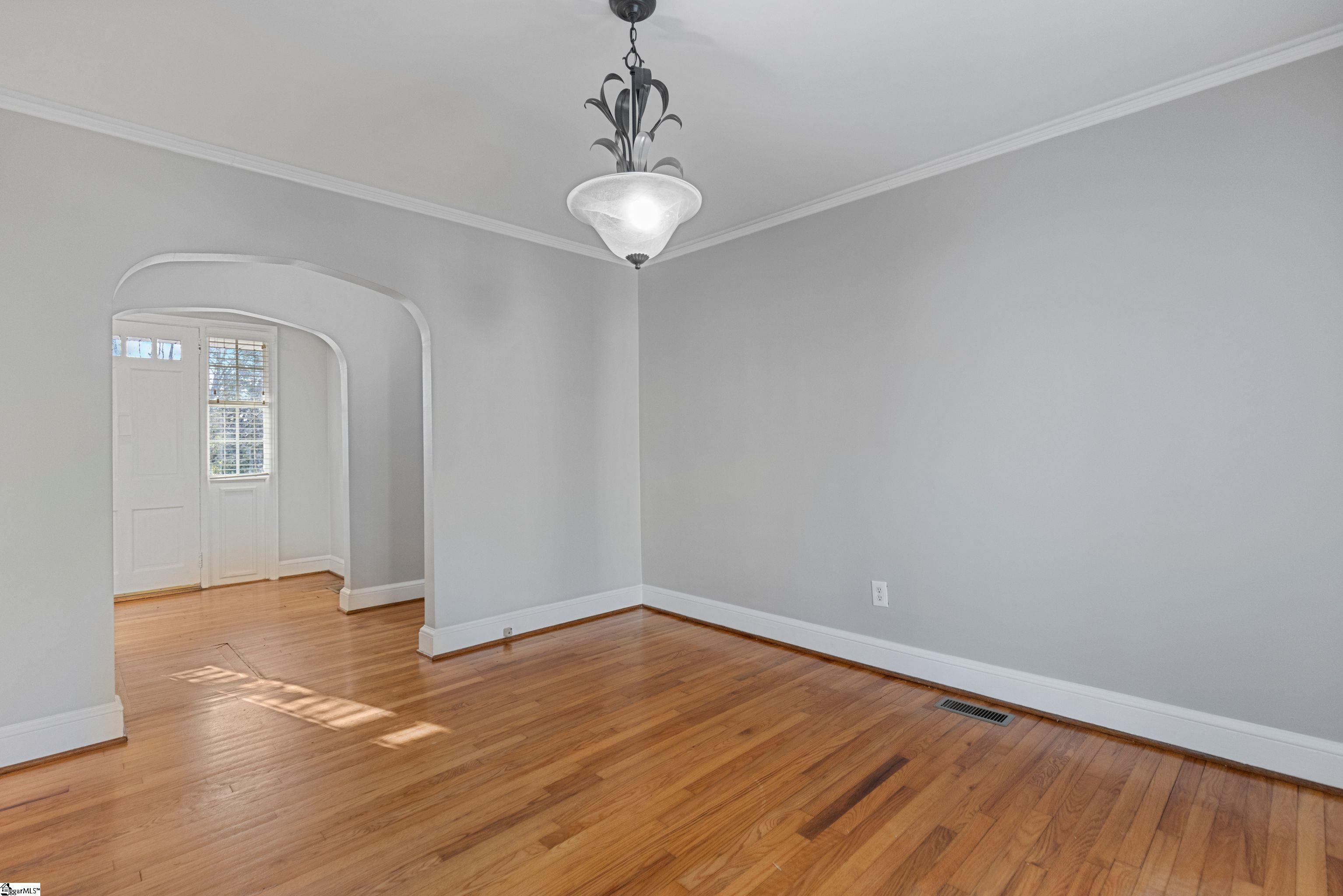 11 Ridgecrest Drive Greenville, SC 29609 - Photo 10 of 25 Gallery Image 10
