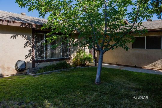 1236 North Erwin Street Ridgecrest, CA 93555 - Photo 2 of 31