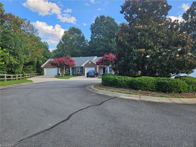 $299,000 | 3108 Old Craig Trail, Mebane, NC 27302