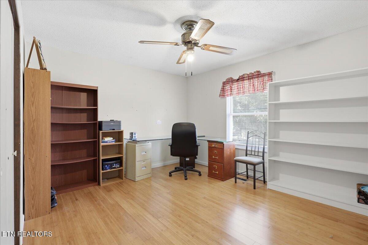 853 Walker Springs Road Knoxville, TN 37923 - Photo 26 of 47 Bedroom 3