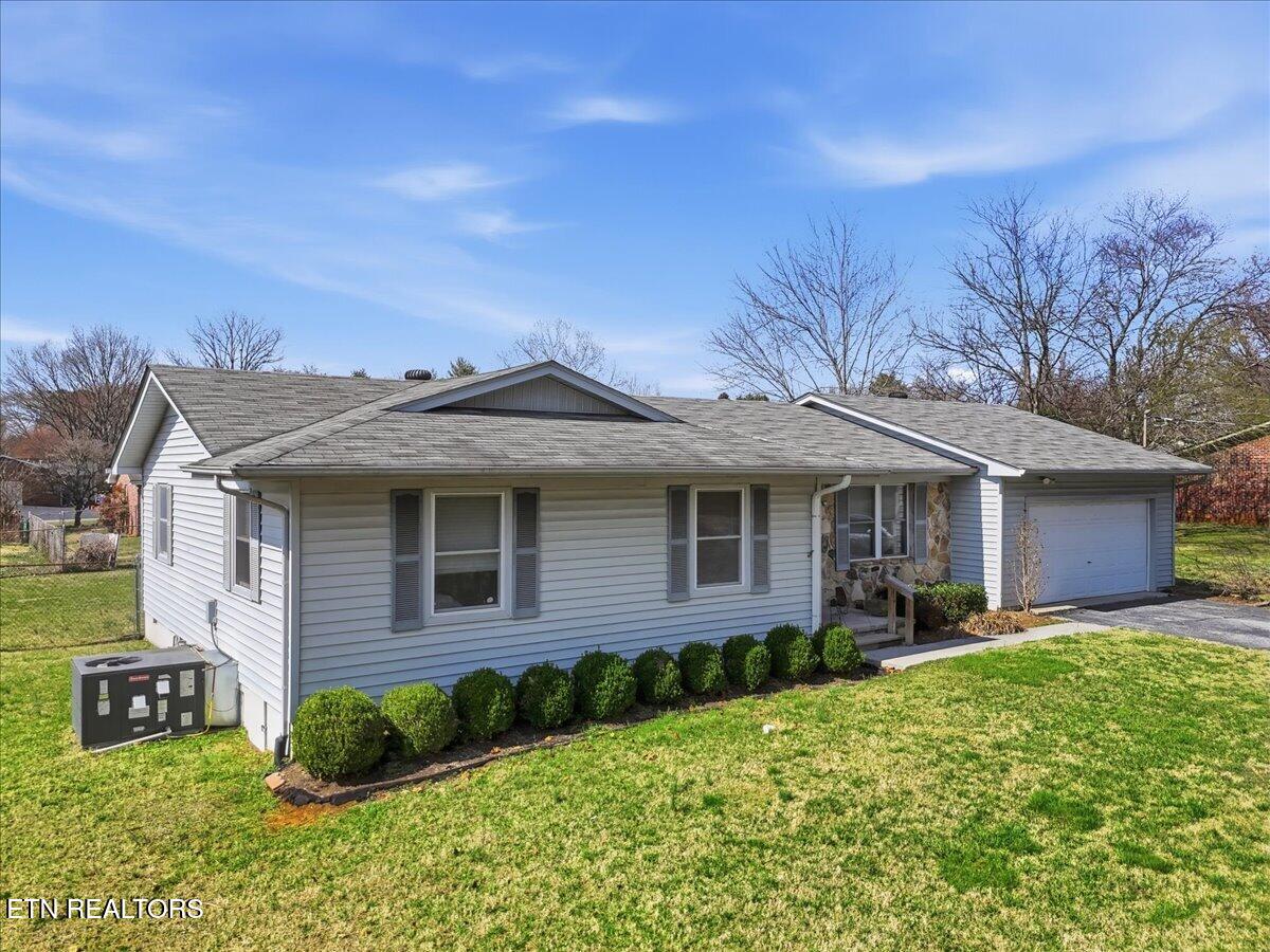 853 Walker Springs Road Knoxville, TN 37923 - Photo 4 of 47 Front View
