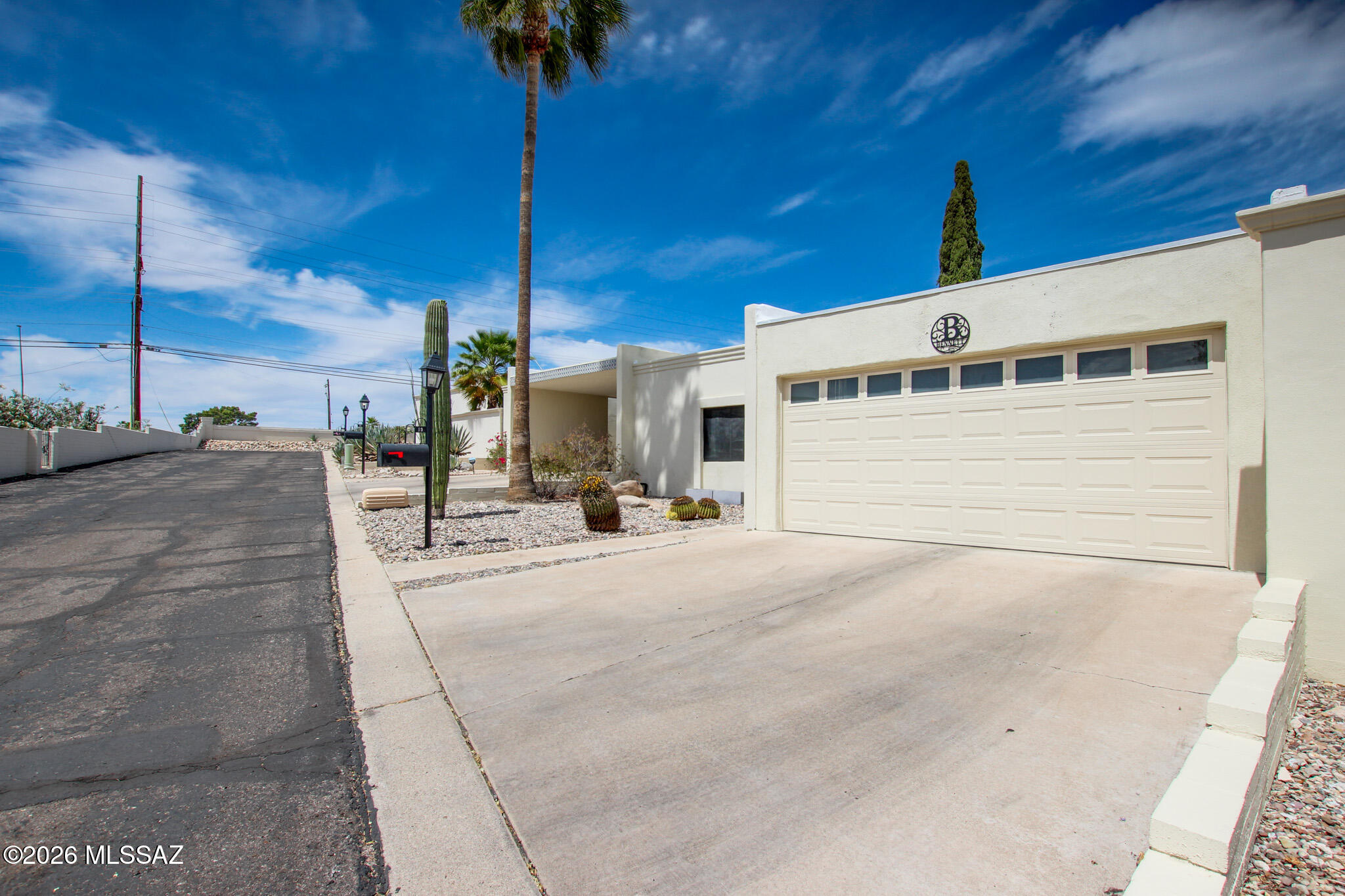 6100 North Oracle Road, Unit 19 Tucson, AZ 85704 - Photo 2 of 31 IMG_0808