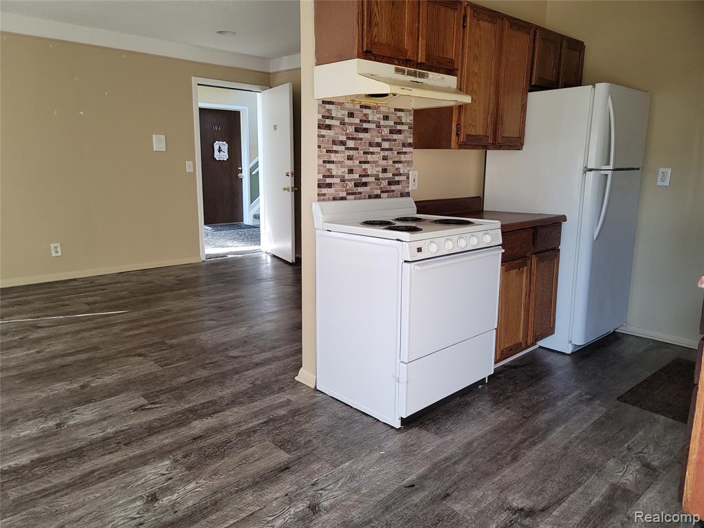16470 East 9 Mile Road, Unit 104 Eastpointe, MI 48021 - Photo 2 of 14