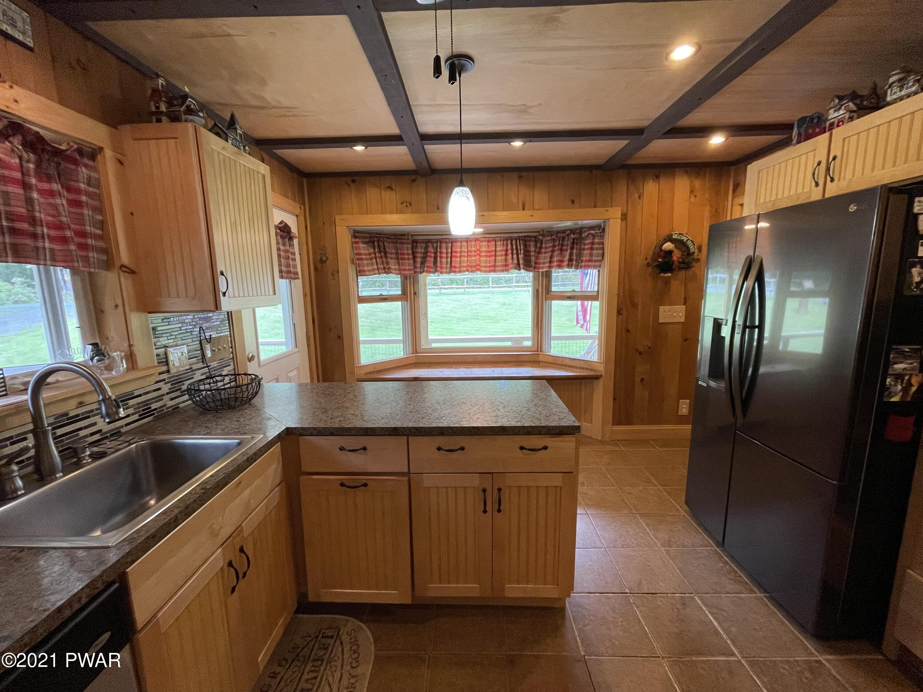 116 Cabin Ridge Road Hawley, PA 18428 - Photo 9 of 65 Modern Kitchen