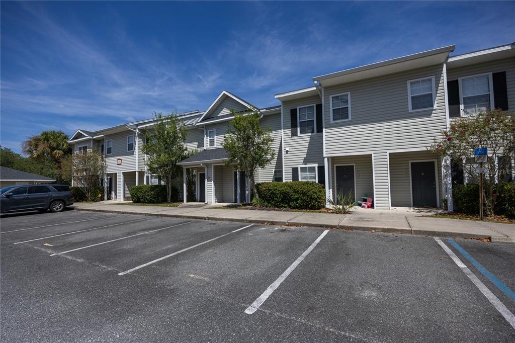4872 Northwest 42nd Road, Unit 105 Gainesville, FL 32606 - Photo 3 of 38