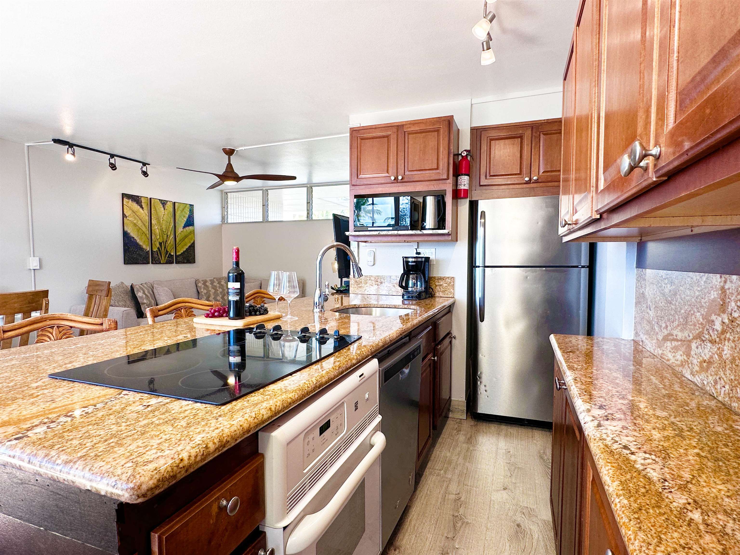2450 South Kihei Road, Unit 402 Kihei, HI 96753 - Photo 9 of 40