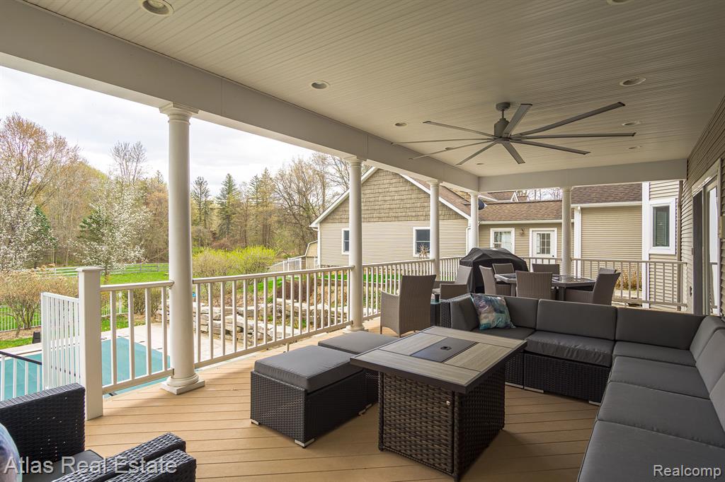 2716 Lake George Road Leonard, MI 48367 - Photo 17 of 98