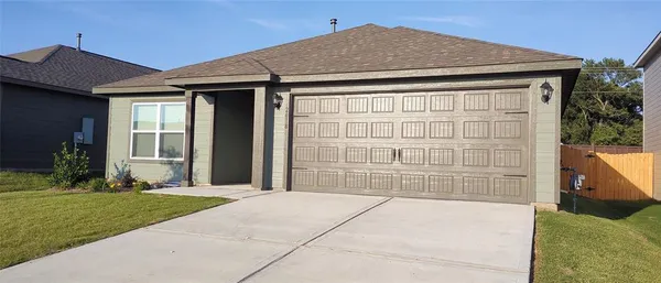 $1,900 | 2018 Pondera Street, Ponder, TX 76259