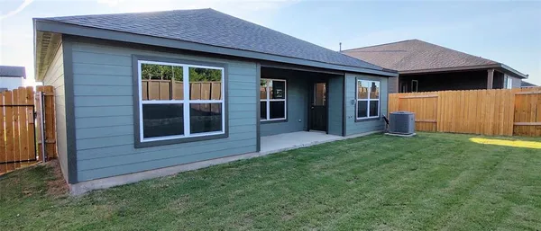 $1,900 | 2018 Pondera Street, Ponder, TX 76259