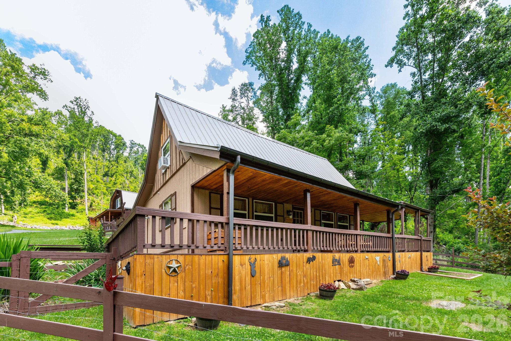 1014 Melton Branch Road Bakersville, NC 28705 - Photo 24 of 45