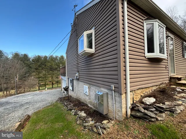 $200,000 | 474 Bridge Valley Road, Pequea, PA 17565