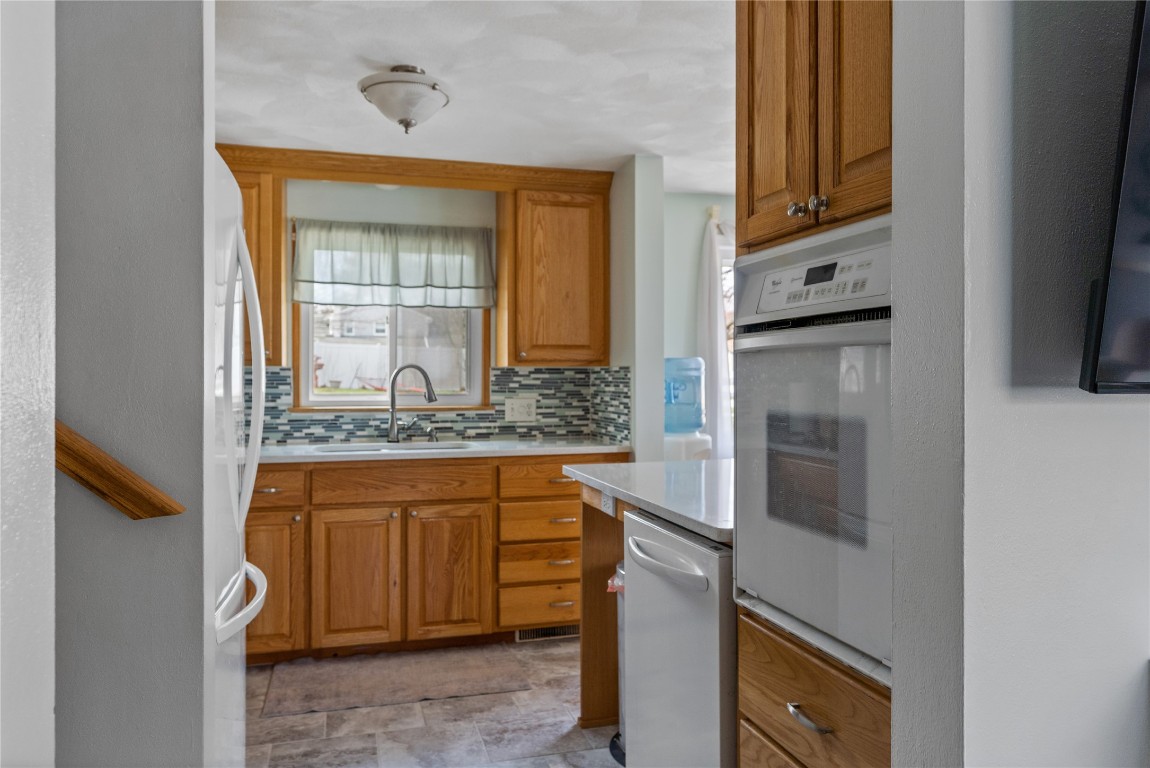 119 Pine Knoll Road Endicott, NY 13760 - Photo 14 of 38