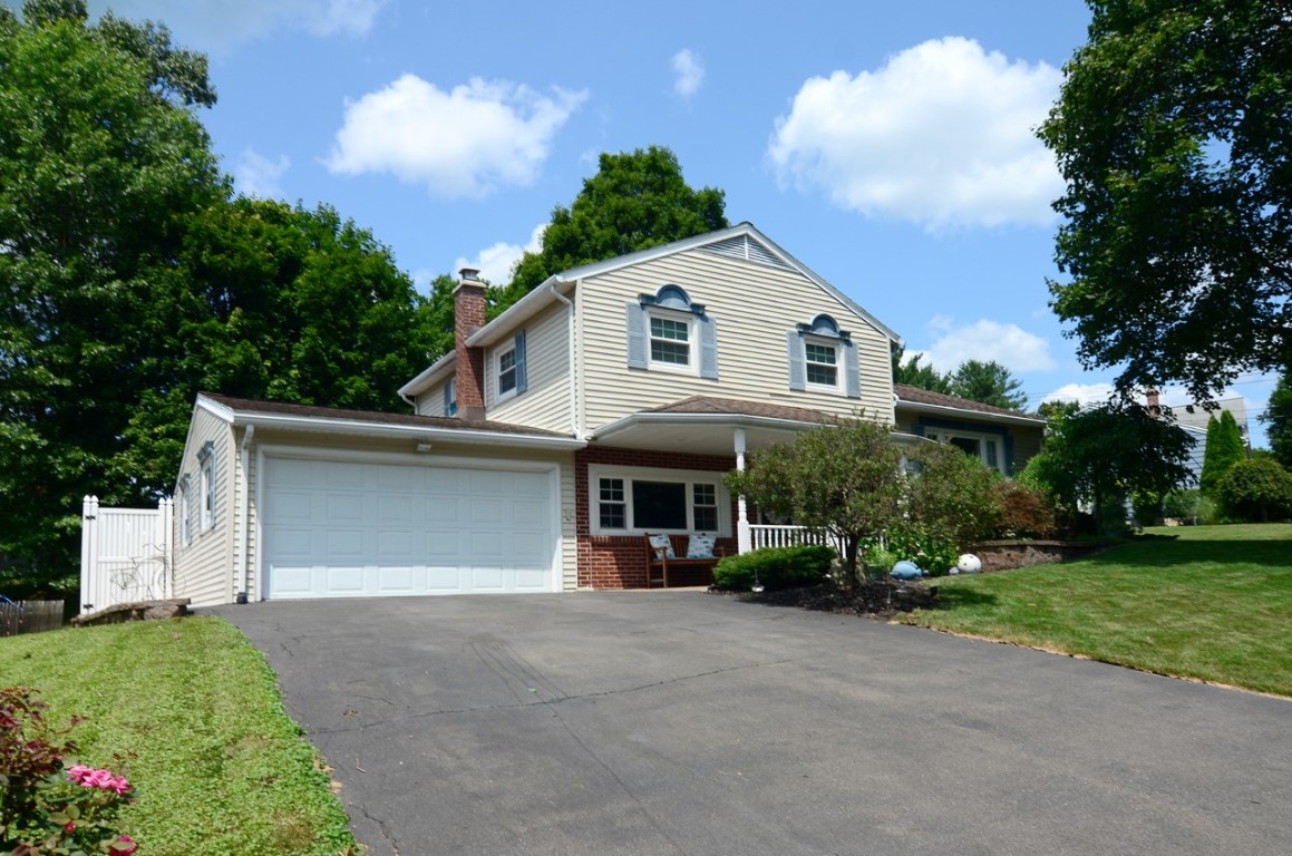 119 Pine Knoll Road Endicott, NY 13760 - Photo 2 of 38