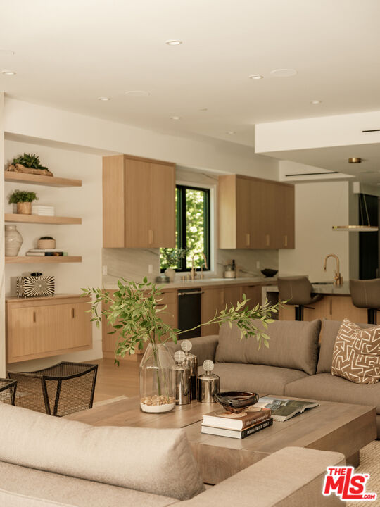 17228 Otsego Street Encino, CA 91316 - Photo 19 of 39