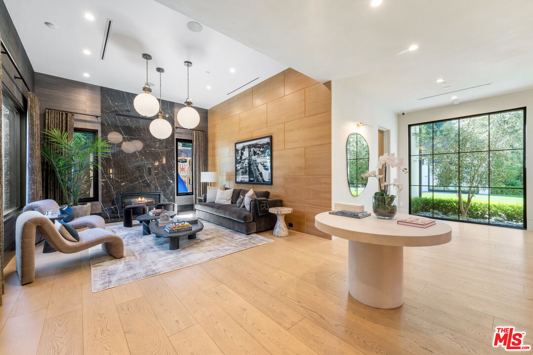 17228 Otsego Street Encino, CA 91316 - Photo 2 of 39