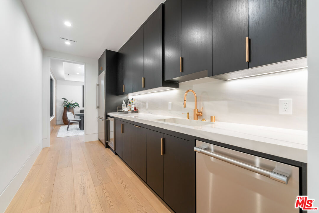 17228 Otsego Street Encino, CA 91316 - Photo 21 of 39