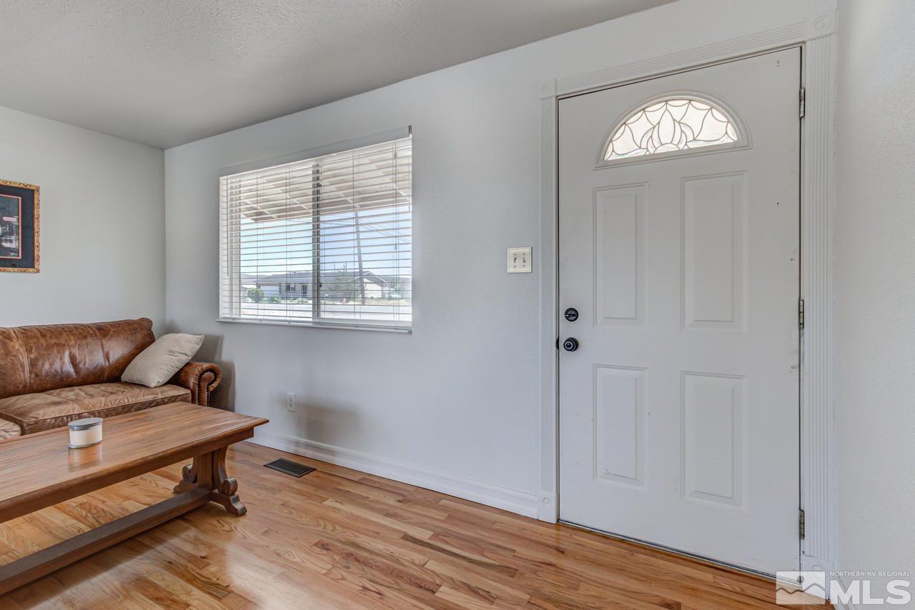 11605 Tupelo Street Reno, NV 89506 - Photo 5 of 31 Photo 5