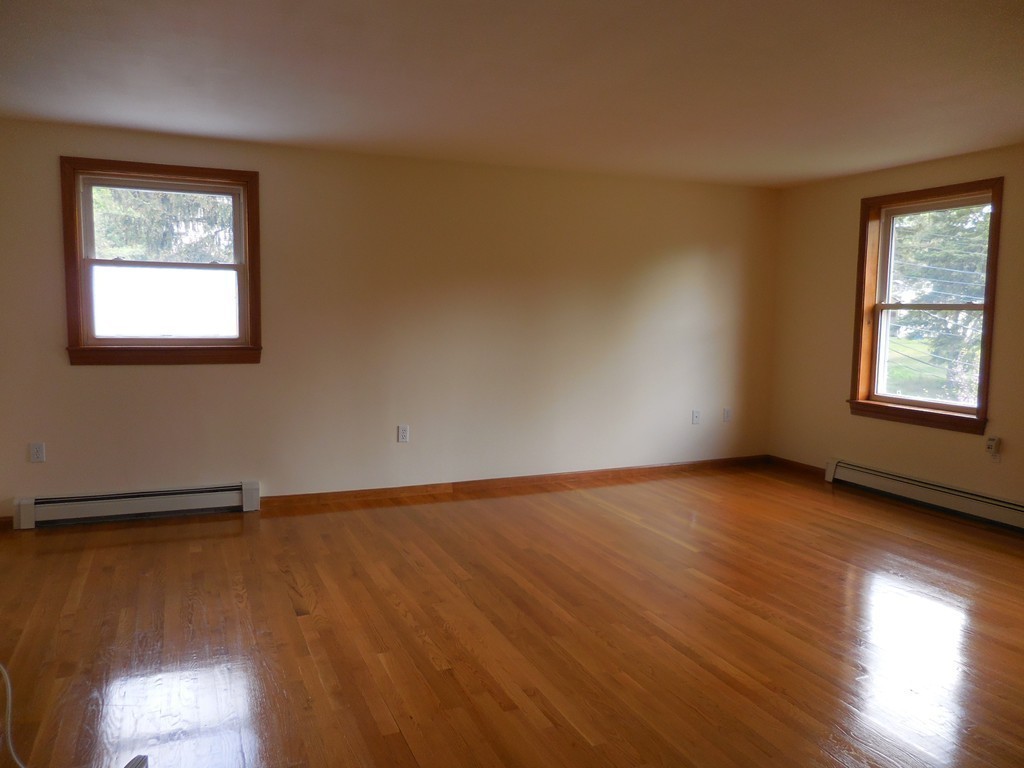 21 Minute Man Lane Lexington, MA 02421 - Photo 9 of 17 Gallery Image 9