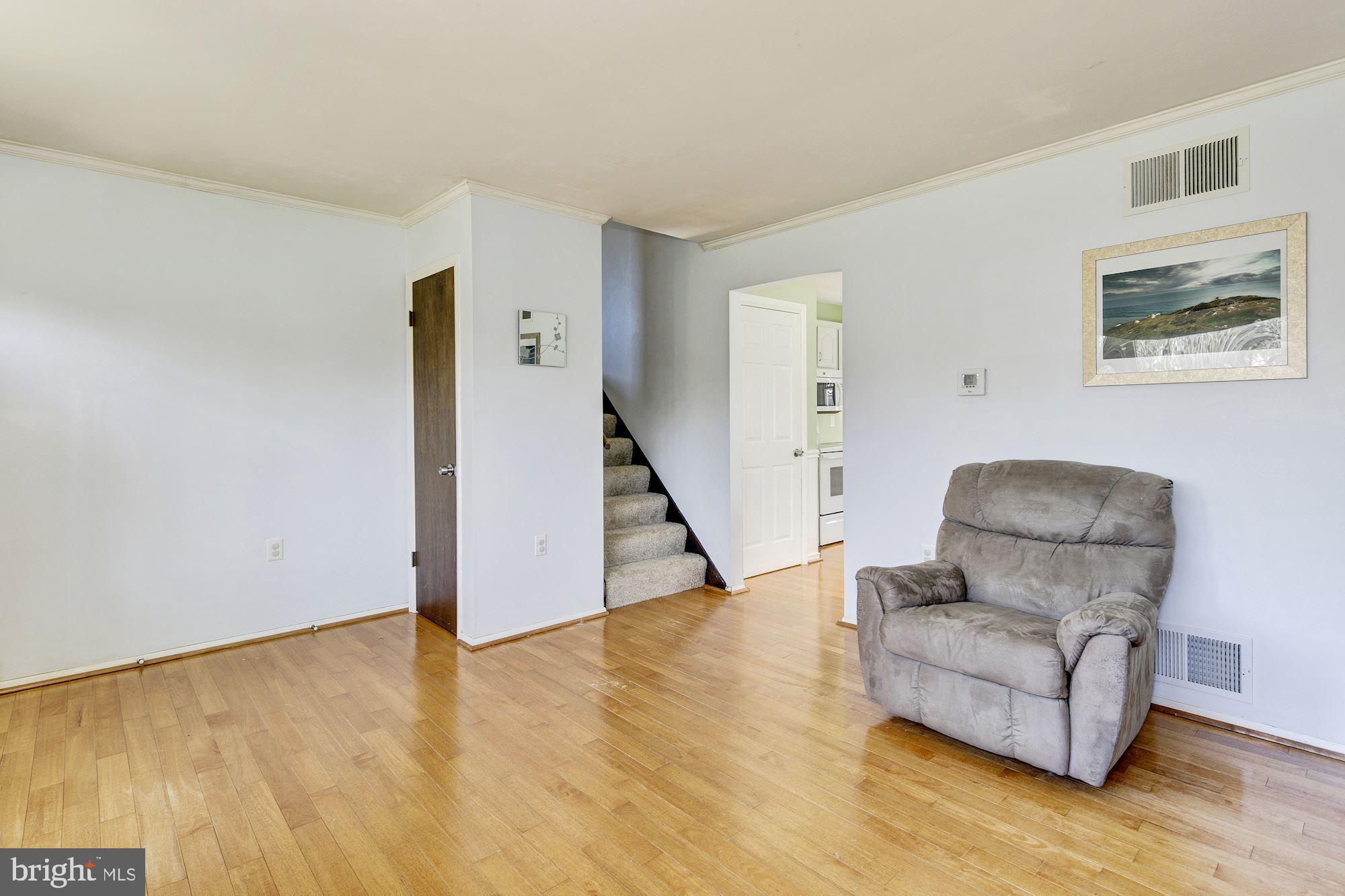 3461 Augusta Road Manchester, MD 21102 - Photo 5 of 28 Living Room