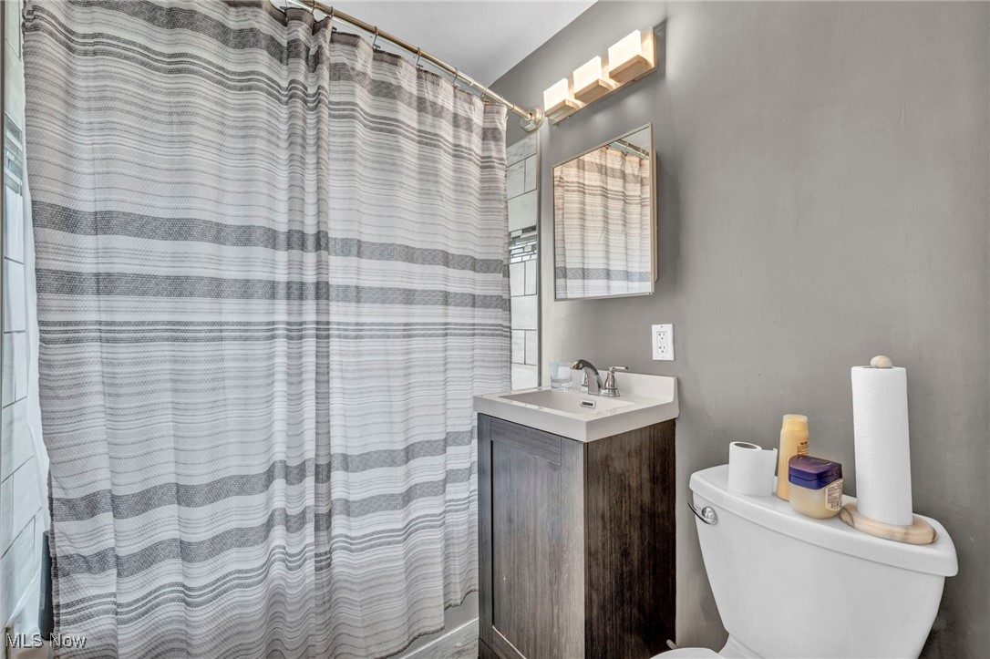 3371-3373 Colwyn Road Cleveland, OH 44120 - Photo 16 of 22 Gallery Image 16