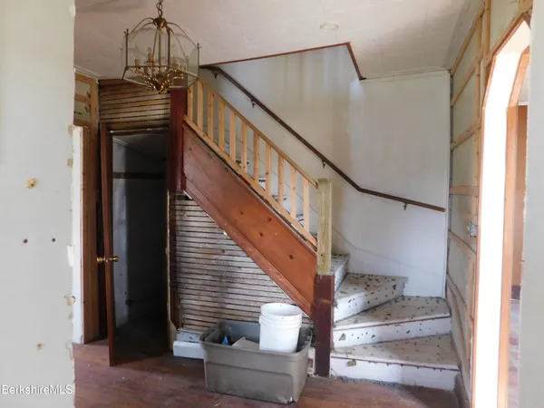 $129,900 | 30 Lenox Avenue, Pittsfield, MA 01201