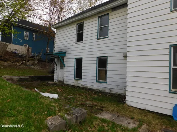 $129,900 | 30 Lenox Avenue, Pittsfield, MA 01201