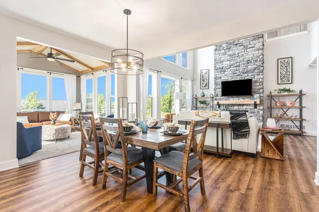 $889,900 | 1760 Julienne Court, Byron Center, MI 49315