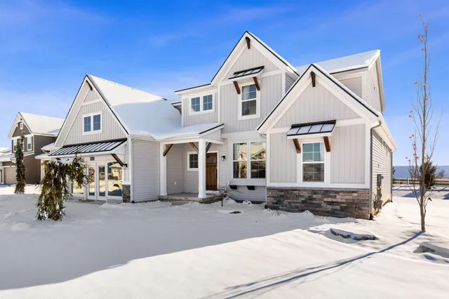 $889,900 | 1760 Julienne Court, Byron Center, MI 49315