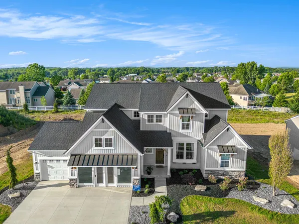 $889,900 | 1760 Julienne Court, Byron Center, MI 49315