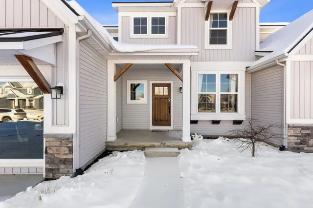 $889,900 | 1760 Julienne Court, Byron Center, MI 49315