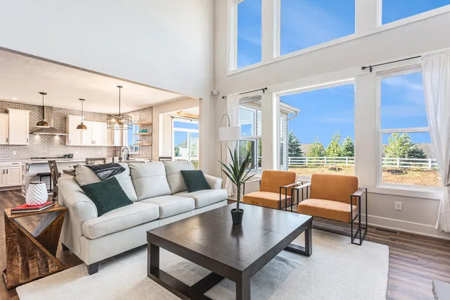 $889,900 | 1760 Julienne Court, Byron Center, MI 49315