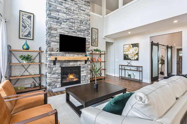 $889,900 | 1760 Julienne Court, Byron Center, MI 49315