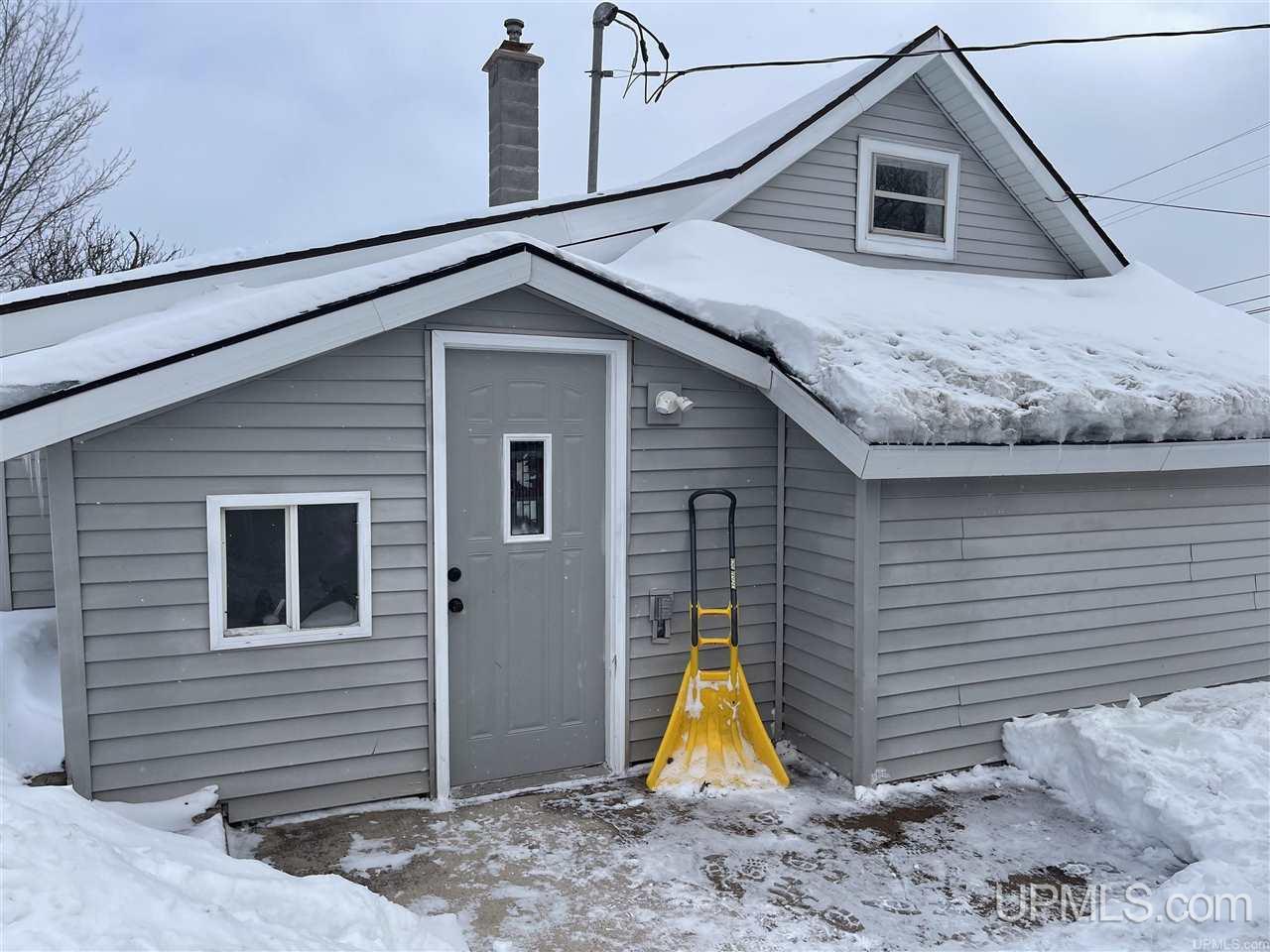 136 Cambria Road Negaunee, MI 49866 - Photo 2 of 29