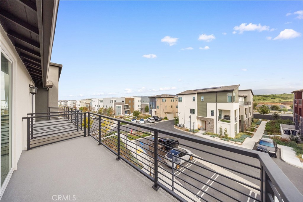 312 Tank Irvine, CA 92618 - Photo 44 of 75 a view of a balcony with chairs
