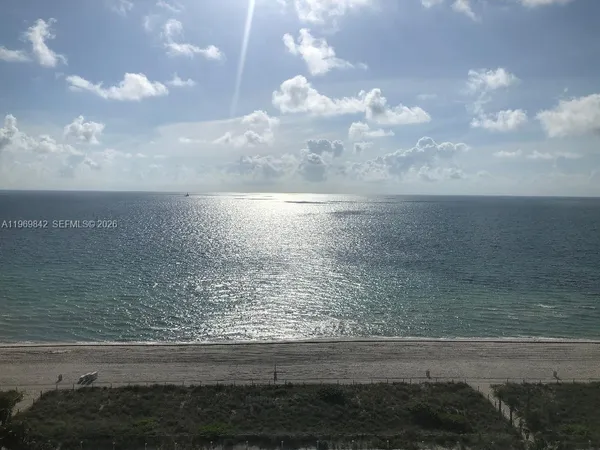 $3,000 | 5005 Collins Avenue, Unit 1404, Miami Beach, FL 33140