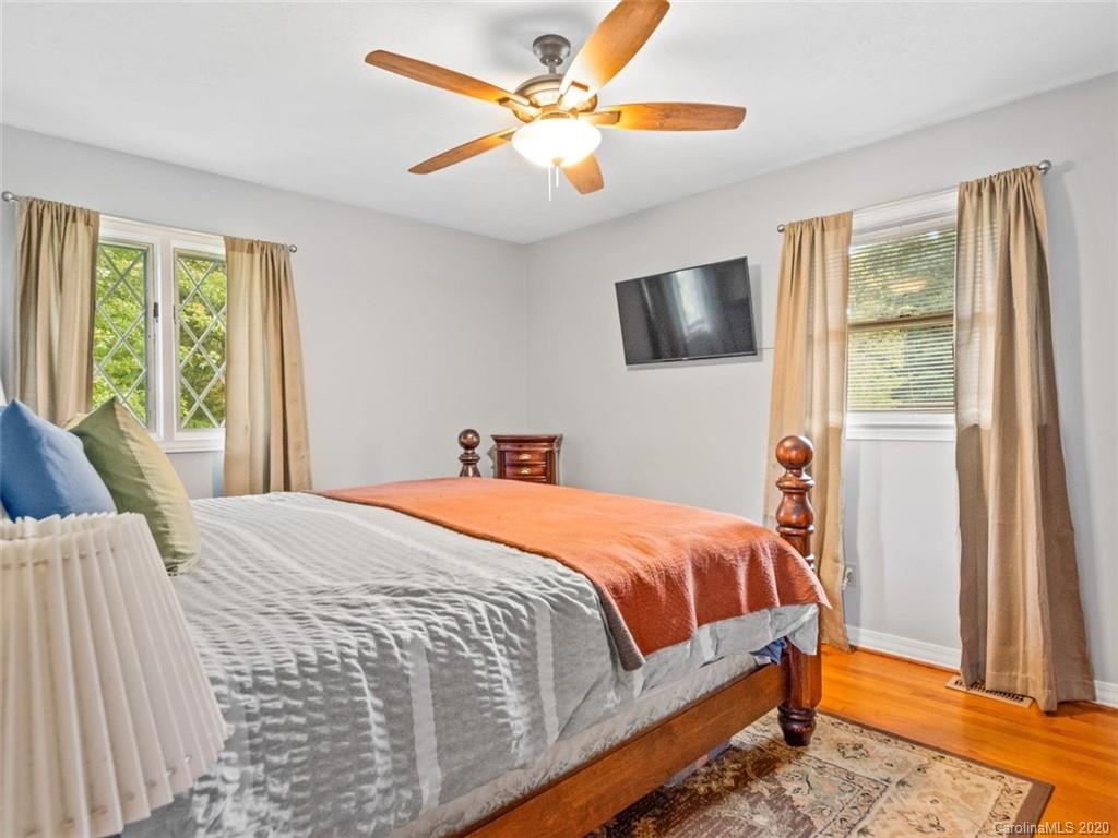 401 Asbury Road Candler, NC 28715 - Photo 14 of 23 Gallery Image 14