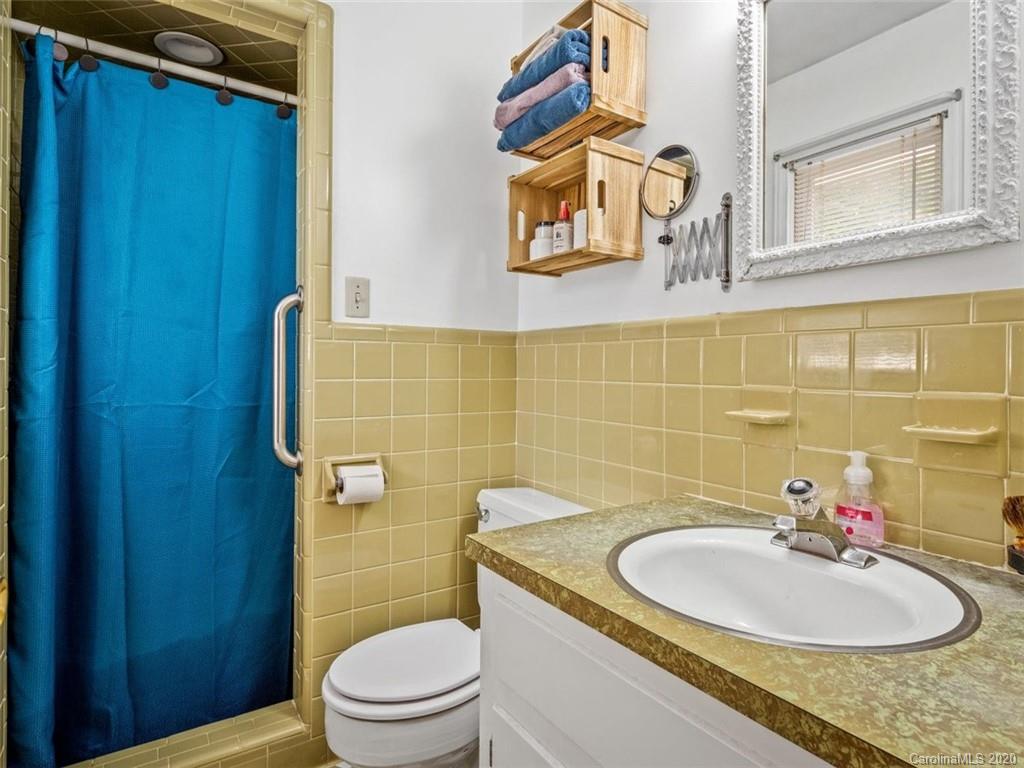 401 Asbury Road Candler, NC 28715 - Photo 16 of 23 Gallery Image 16