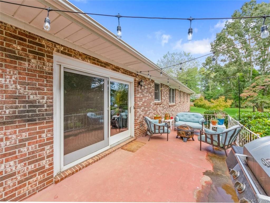 401 Asbury Road Candler, NC 28715 - Photo 20 of 23 Gallery Image 20