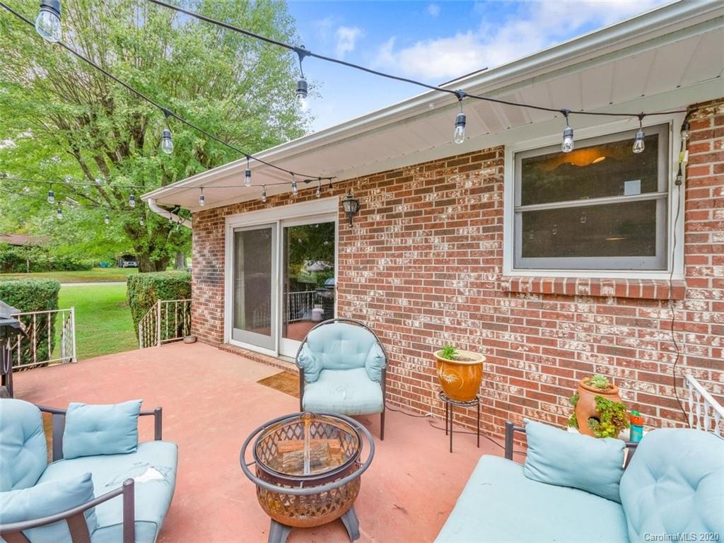 401 Asbury Road Candler, NC 28715 - Photo 21 of 23 Gallery Image 21
