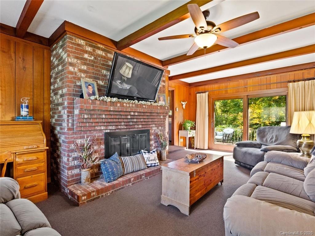 401 Asbury Road Candler, NC 28715 - Photo 4 of 23 Gallery Image 4