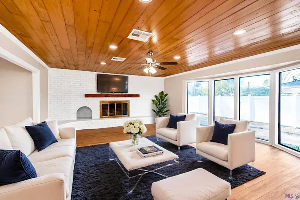 $345,000 | 6555 Landmor Drive, Greenwell Springs, LA 70739