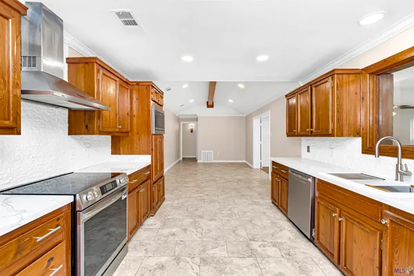 $345,000 | 6555 Landmor Drive, Greenwell Springs, LA 70739