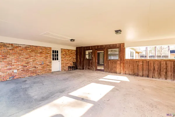 $345,000 | 6555 Landmor Drive, Greenwell Springs, LA 70739