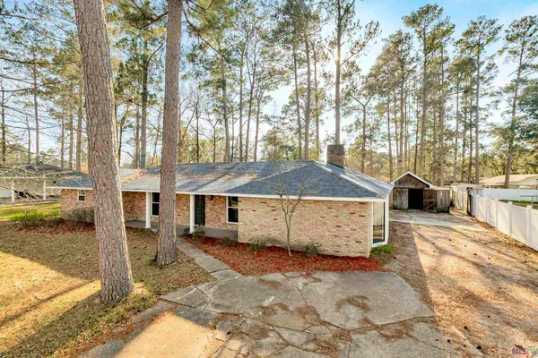 $345,000 | 6555 Landmor Drive, Greenwell Springs, LA 70739
