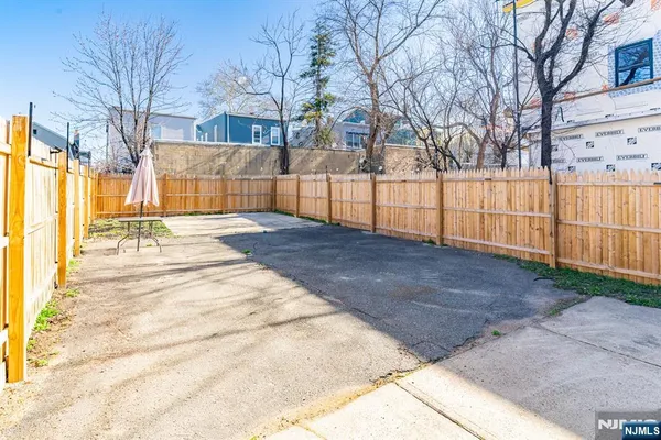 $450,000 | 204 19th Avenue, Irvington, NJ 07111