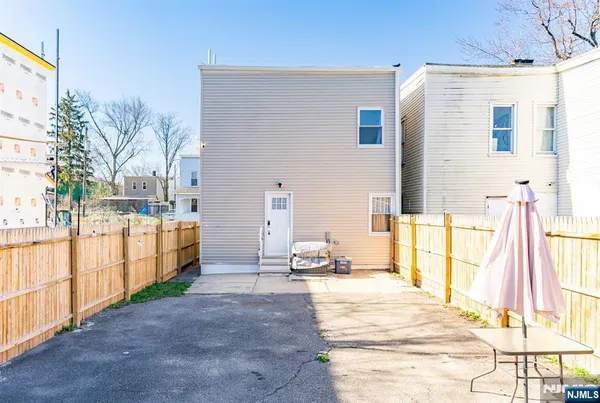 $450,000 | 204 19th Avenue, Irvington, NJ 07111