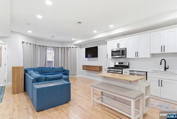 $450,000 | 204 19th Avenue, Irvington, NJ 07111